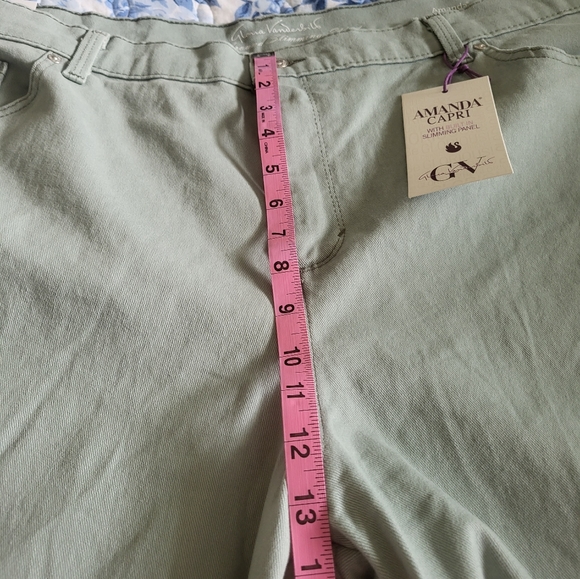 NWT Gloria Vanderbilt Amanda Plus Size Capris - Picture 9 of 12